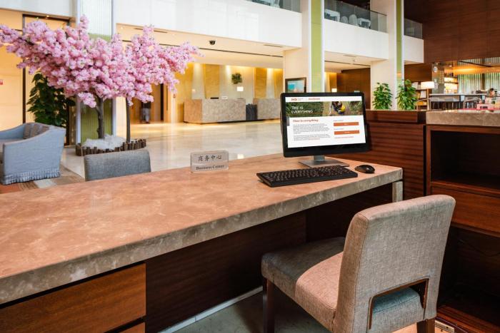 holiday inn riverside wuhan by ihg
