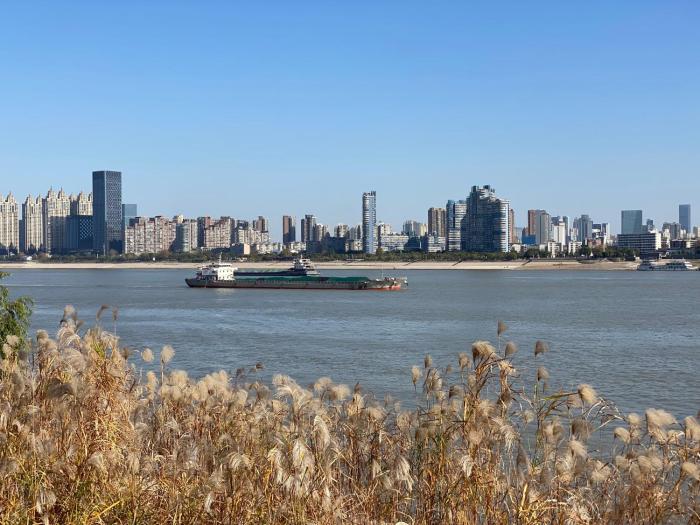 holiday inn riverside wuhan by ihg