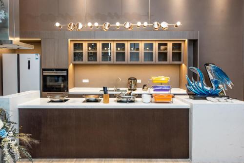 holiday inn riverside wuhan by ihg