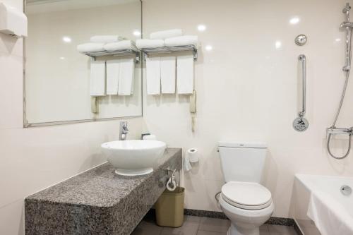 holiday inn riverside wuhan by ihg