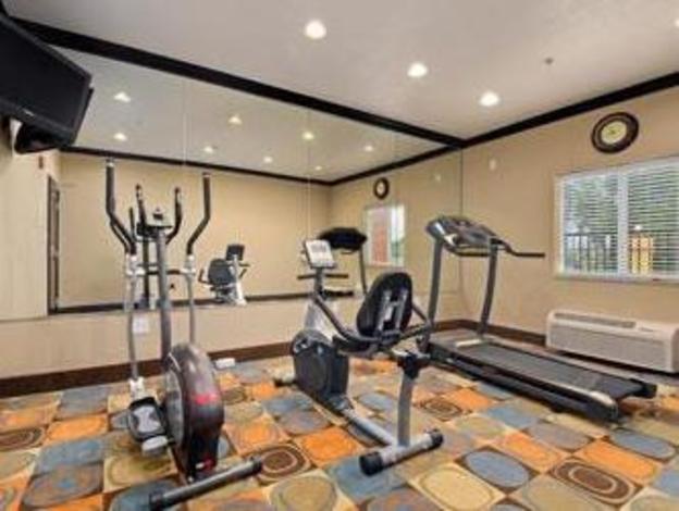 days inn and suites by wyndham marquez