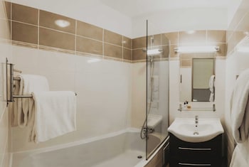 Hotel Les Grangettes,Rue Des Jeux Olympiques,2 star