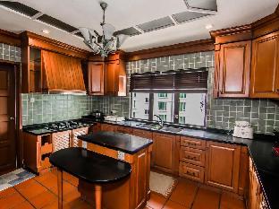 marina travellers suite marina court resort condo