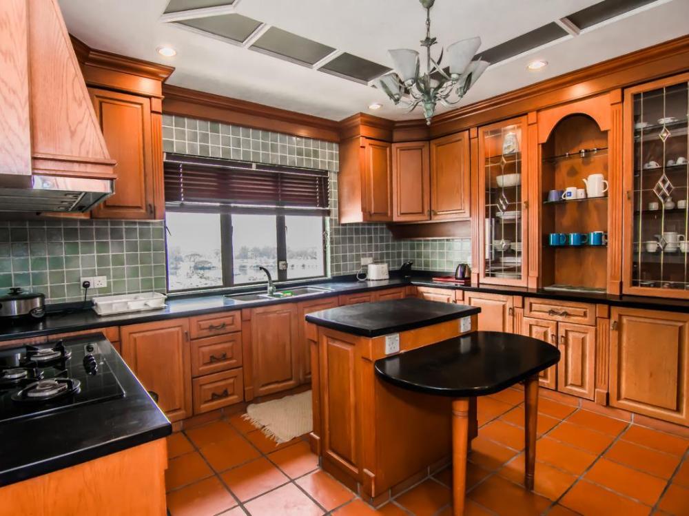 marina travellers suite marina court resort condo