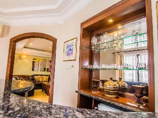 marina travellers suite marina court resort condo