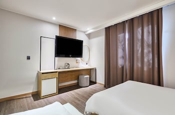 no 25 hotel gimpo airpot