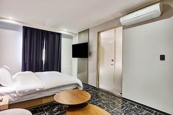 no 25 hotel gimpo airpot