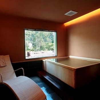 spa and esthetique suichokan female only