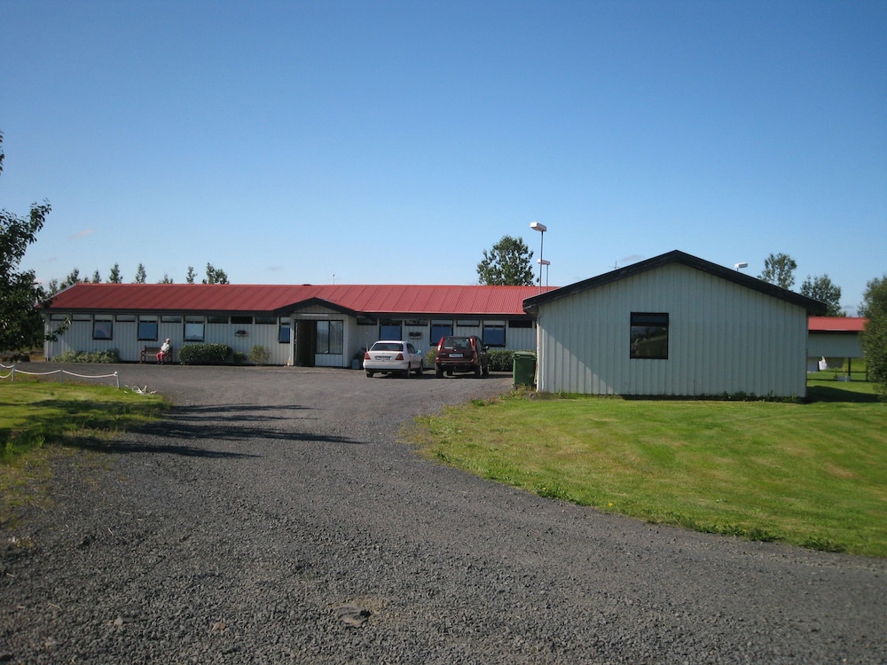 south central country apartment
