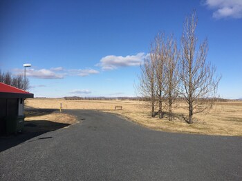 south central country apartment