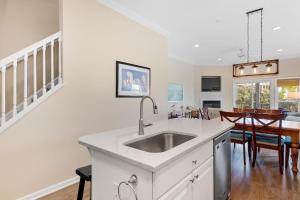 waters edge 83