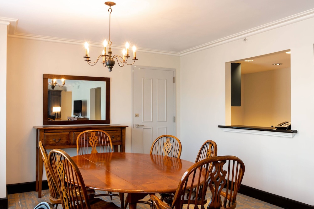 williamsburg lodge autograph collection