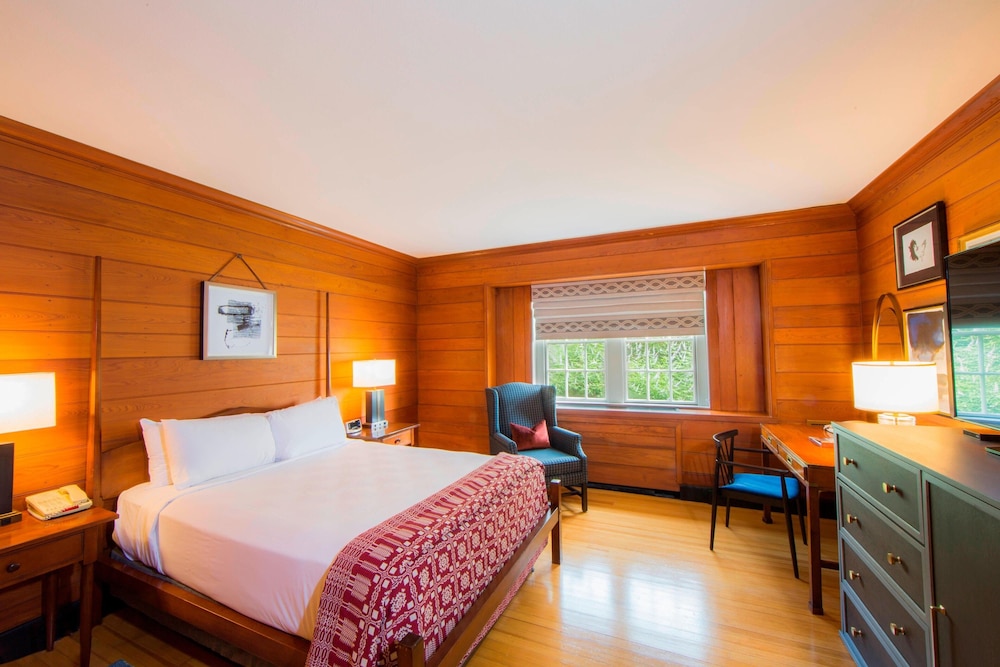 williamsburg lodge autograph collection