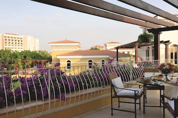 the ritz carlton abu dhabi grand canal