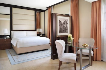 the ritz carlton abu dhabi grand canal