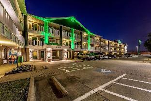 hometowne studios by red roof dallas mesquite