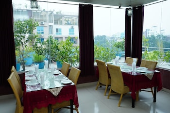 garden residents uttara lake view