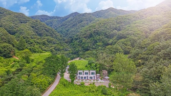 gapyeong gamseong216 poolvilla pension