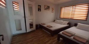 fnt transient house