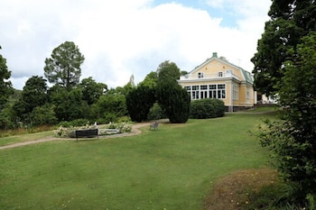 backby manor
