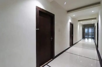 The Banaras Hotel,India>>Kanpur,2 star