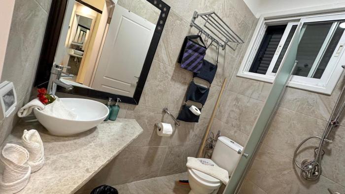 ahuzat shaul seaside