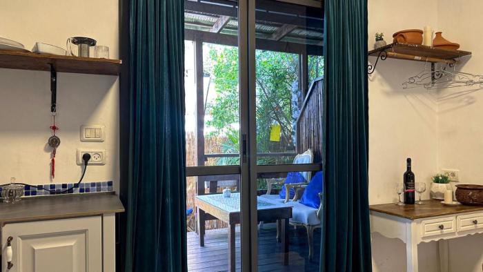 ahuzat shaul seaside