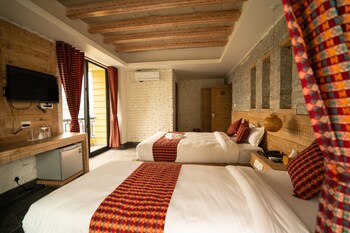 hotel mera peak pvt ltd