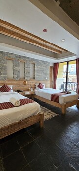 hotel mera peak pvt ltd