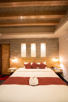 hotel mera peak pvt ltd