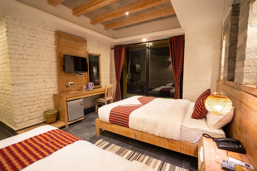 hotel mera peak pvt ltd