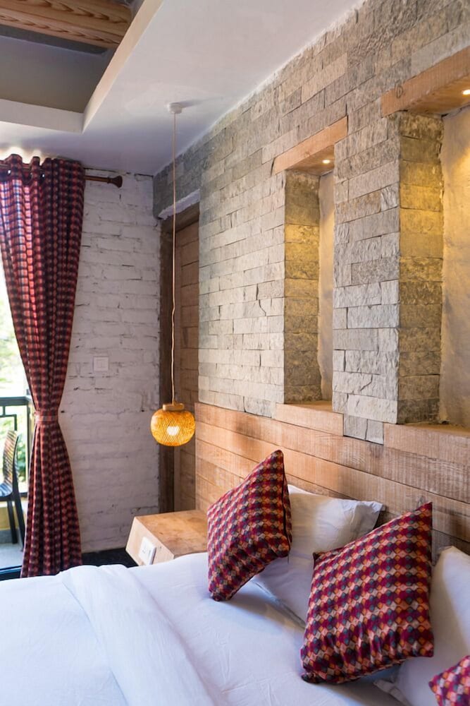 hotel mera peak pvt ltd