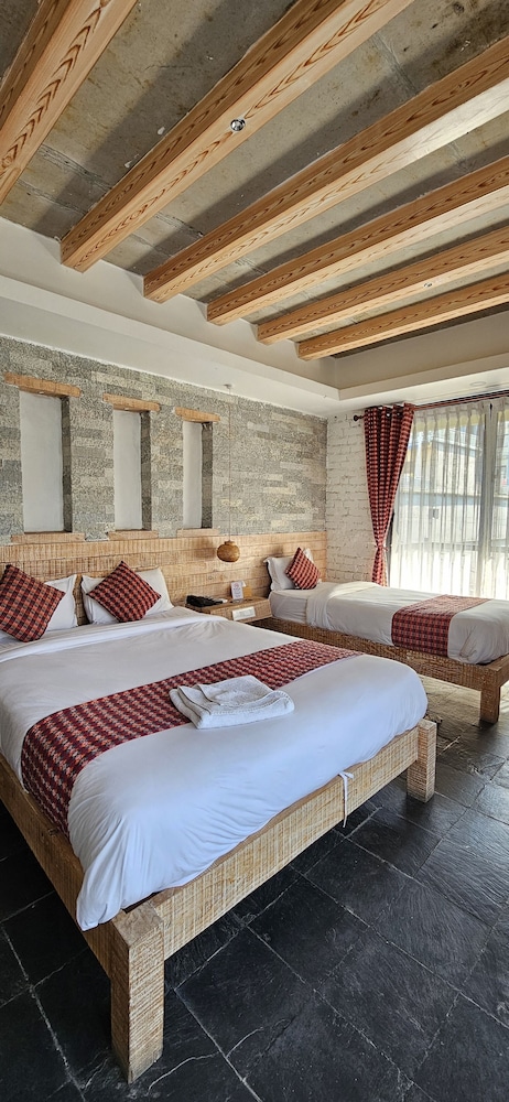 hotel mera peak pvt ltd