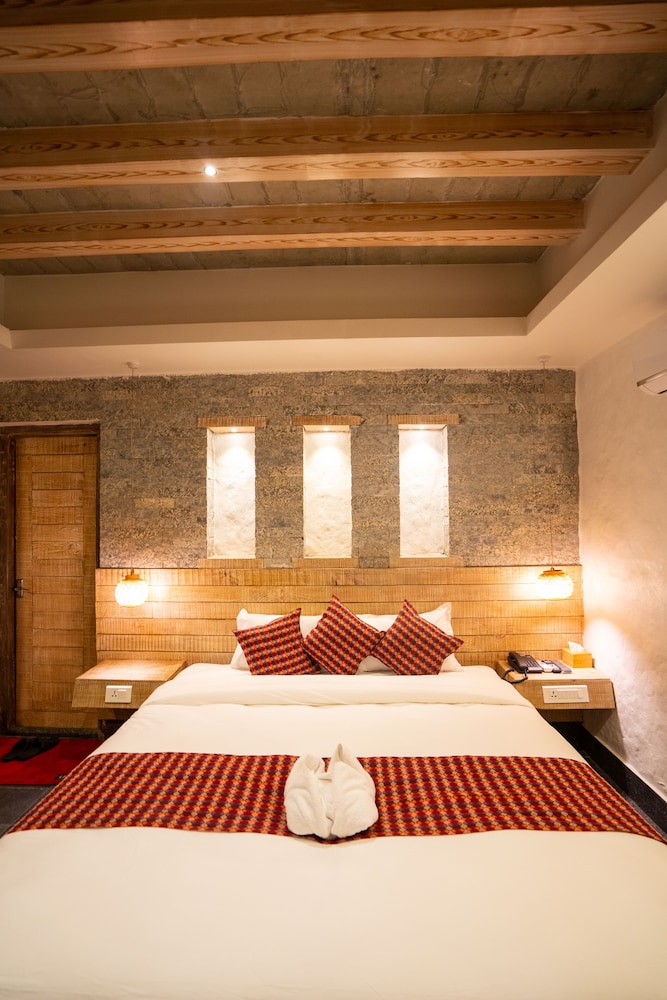 hotel mera peak pvt ltd