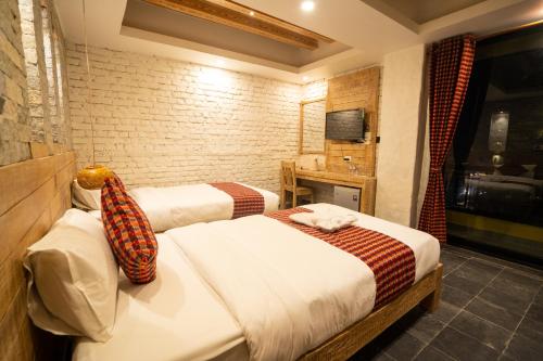 hotel mera peak pvt ltd