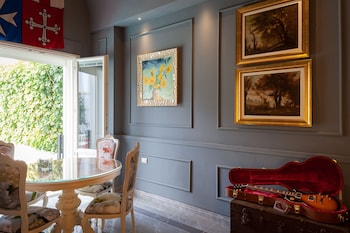 coclee guest suite palace
