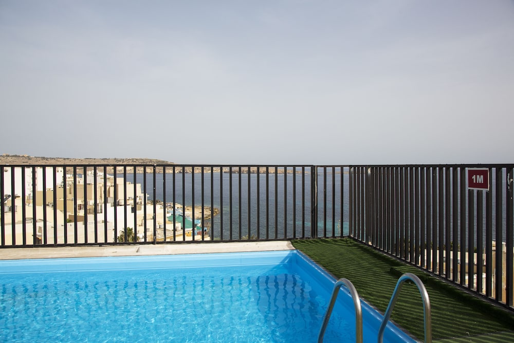 relax inn hotel