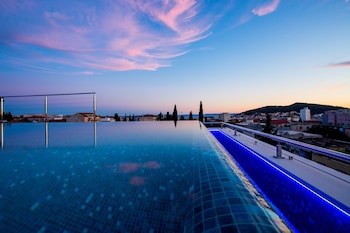 Art Hotel,Podstrana>>Hvar,4 star