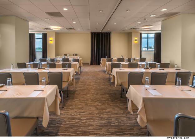 hotel arya bw premier collection