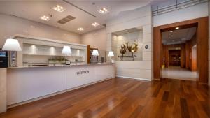 hotel arya bw premier collection