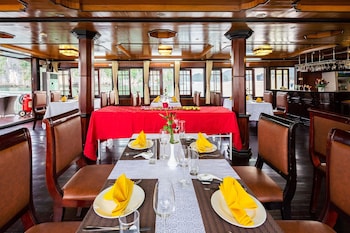 swan cruises halong