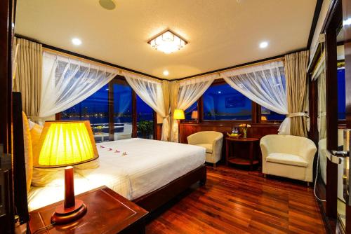 swan cruises halong