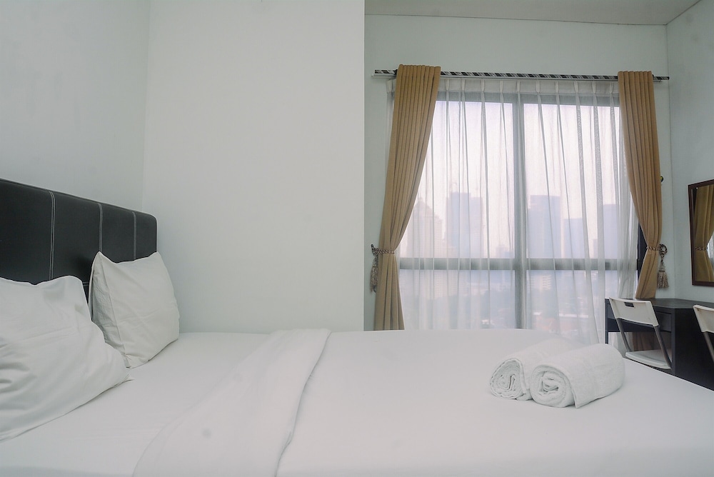 minimalist and strategic 1br at tamansari semanggi apartment