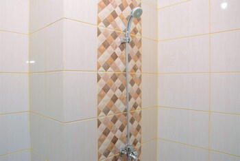 minimalist and posh studio dave apartment