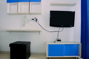 minimalist and posh studio dave apartment