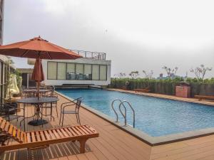 minimalist and posh studio dave apartment