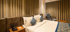 pinnacle grand hotel and banquets