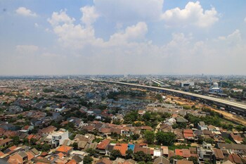 Minimalist And Comfy 1Br Grand Kamala Lagoon Apartment,,0 star