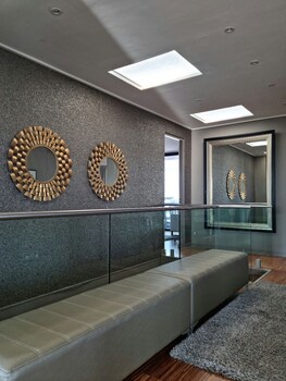 manhattan towers by smart city stays