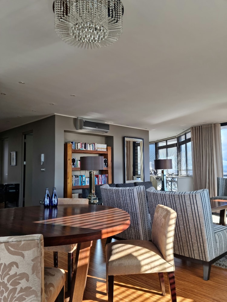 manhattan towers by smart city stays